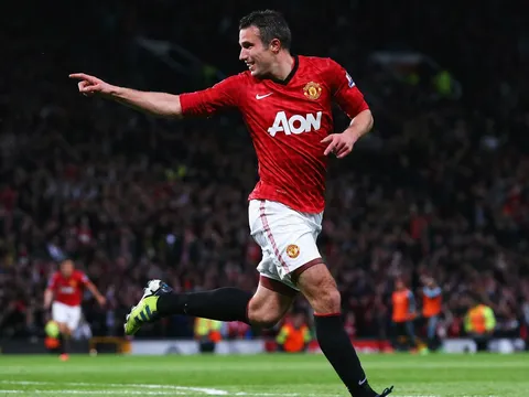 Sir Alex từng không muốn mua Van Persie vì 2 lý do