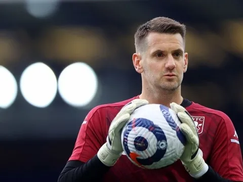 Man Utd thực hiện hai cú lật kèo liên tiếp