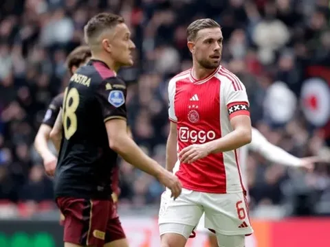 Henderson điên cuồng gây sốt ở Ajax