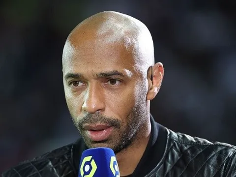 Kane hay Osimhen, Henry đưa ra lời khuyên cho Ten Hag