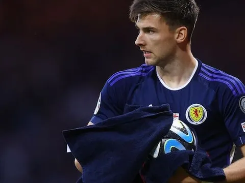 Here we go! Arsenal chia tay Kieran Tierney