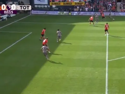 Hết nói nổi Richarlison