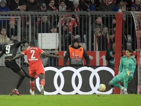 'Hiện tượng' World Cup tỏa sáng, ngôi đầu Bayern lung lay