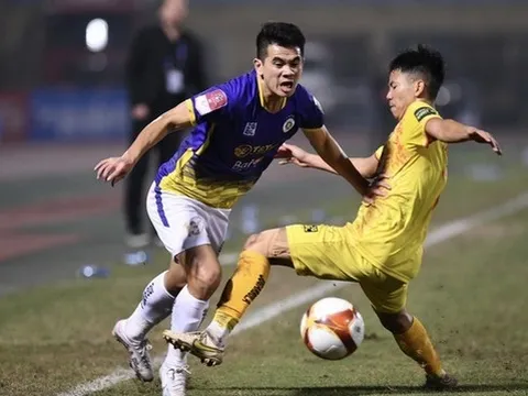 Báo Trung Quốc "ghen tị" vì HLV Troussier; Tiến Linh, Hoàng Đức lỡ hẹn SEA Games 32