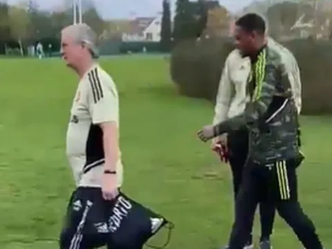 Hình ảnh mới nhất, Martial làm rõ mọi dấu hỏi