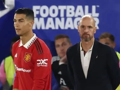 Mikael Silvestre nhắn Ten Hag cách giải quyết tình huống Ronaldo