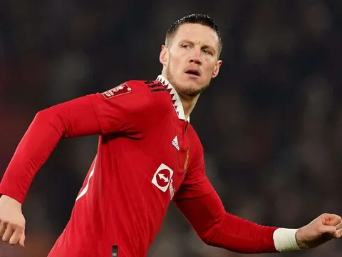 Điểm yếu khiến Man Utd bị tụt lại