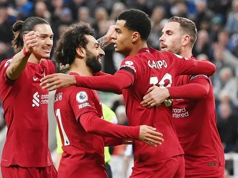 Ngoại hạng Anh dè chừng, một thế lực cũ đang hồi sinh