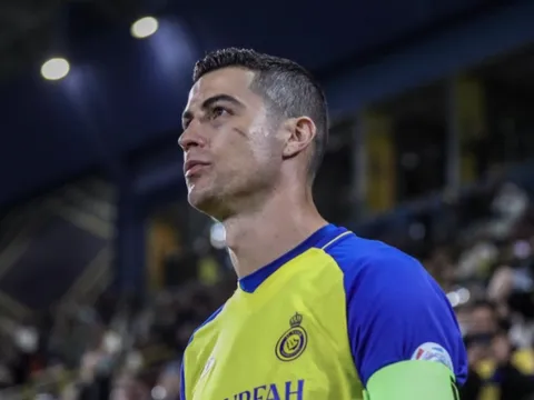 HLV Al Nassr làm khó Ronaldo
