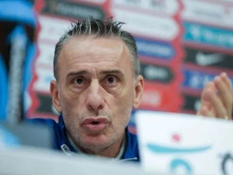 HLV Bento chỉ trích Liên đoàn Bóng đá Hàn Quốc