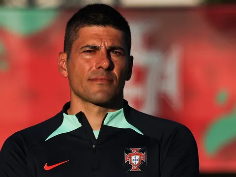 HLV Bồ Đào Nha: Nữ Việt Nam rất đáng gờm