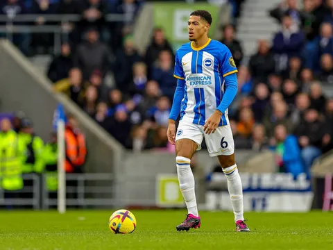 HLV Brighton thừa nhận gặp khó khăn với sao Chelsea