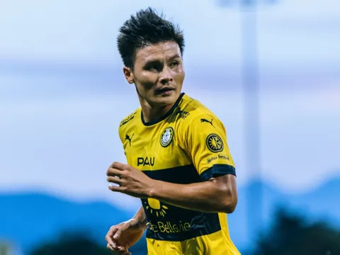 HLV CAHN tuyên bố đua vô địch V-League nếu có... Quang Hải