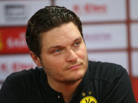 HLV Dortmund: Tôi ngạc nhiên vì thua tuyển Việt Nam