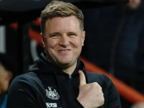 HLV Eddie Howe sớm thách thức Man United