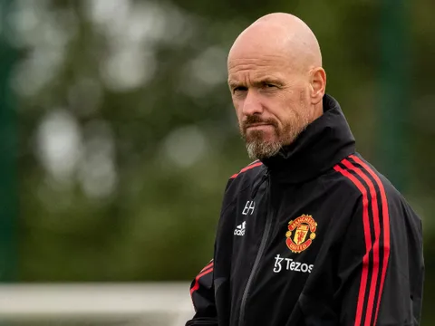 Ten Hag coi chừng rước "bom nổ chậm" về Man Utd