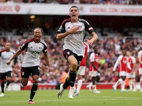 HLV Fulham tiết lộ 1 điều về "kẻ gieo sầu" cho Arsenal