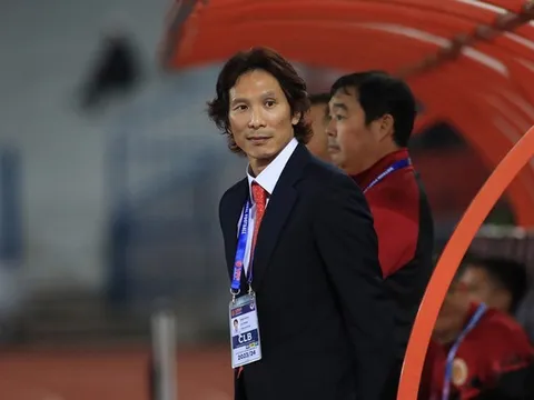 HLV Gong bị chê; Cựu thuyền trưởng Thái Lan tái xuất V-League?