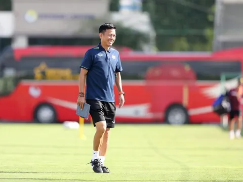 Bị đồn tới Khánh Hòa, HLV Hoàng Anh Tuấn lên tiếng