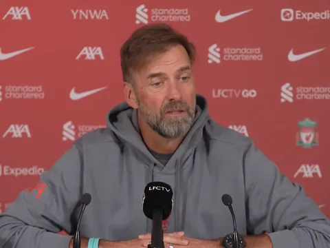 HLV Klopp phản ứng khi mất suất dự Champions League