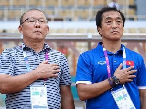 HLV Lee Young-jin gửi thông điệp tới cầu thủ Việt Nam