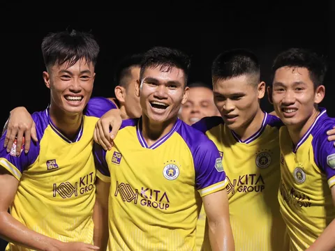 HLV Nhật Bản nói thẳng trình độ kỹ thuật của cầu thủ Việt Nam