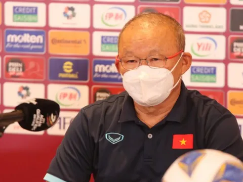HLV Park Hang-seo lý giải việc Văn Đức chơi dưới sức tại VL World Cup