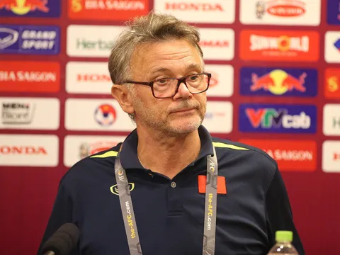 HLV Troussier thừa nhận U23 Việt Nam chưa thể vươn tầm châu lục