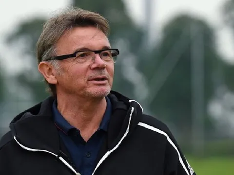 HLV Philippe Troussier giúp tuyển Việt Nam chơi tấn công