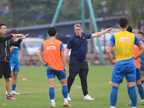 HLV Philippe Troussier hẹn gặp lại tuyển Việt Nam vào tháng 6