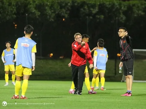 HLV Philippe Troussier lên dây cót tinh thần U23 Việt Nam đấu Iraq