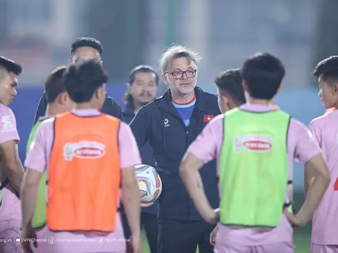 HLV Philippe Troussier: mục tiêu không chỉ là chiến thắng