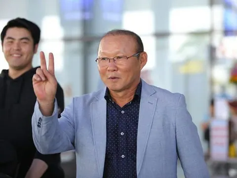 HLV Philippe Troussier sang Việt Nam: Thầy Park phải 'ghen tị'