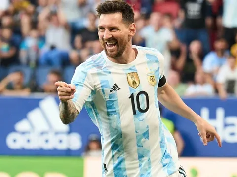 HLV Scaloni: 'Hy vọng 2022 chưa phải World Cup cuối của Messi'
