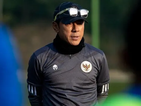 HLV Shin vắng mặt khi U20 Indonesia bị gạt khỏi World Cup