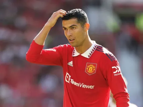HLV Sporting nói thẳng khả năng chiêu mộ Ronaldo