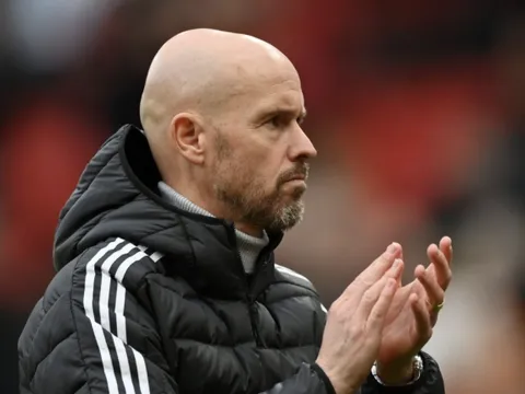 HLV Ten Hag: 'Đây là mùa giải kỳ lạ'