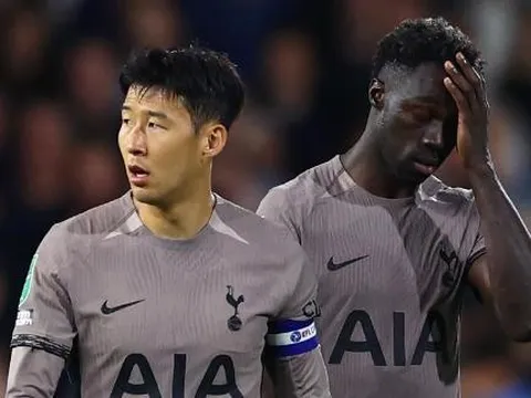 HLV Tottenham nói lời cay đắng khi bật bãi sớm ở Carabao Cup