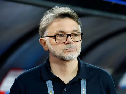 HLV Troussier: “Dùng ai là quyết định của tôi”