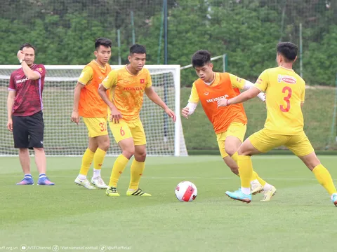HLV Troussier lên khung U22 Việt Nam, vé dự SEA Games 32 thêm 'gắt'