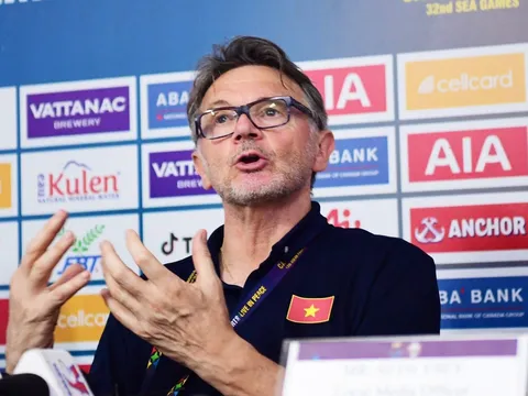 HLV Troussier tuyên bố lớn sau khi U22 Việt Nam thắng Malaysia