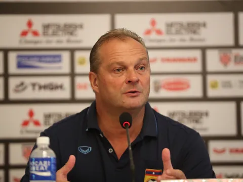 HLV tuyển Lào: Việt Nam quá mạnh, chúng tôi mắc nhiều sai lầm