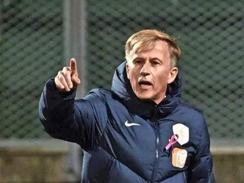 HLV tuyển nữ Hà Lan: Không thể đánh giá thấp tuyển Việt Nam