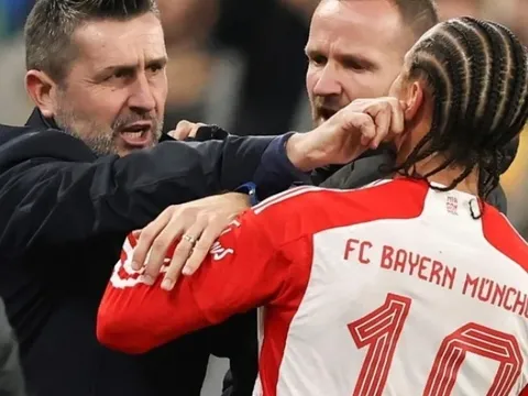 HLV Union Berlin nhận án phạt vì tấn công Sane