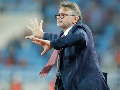 HLV Velizar Popov đưa lời khuyên cho ông Philippe Troussier về Hoàng Đức