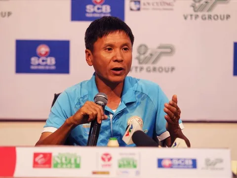 HLV Võ Đình Tân: Chưa cầu thủ nào đặt bút ký hợp đồng
