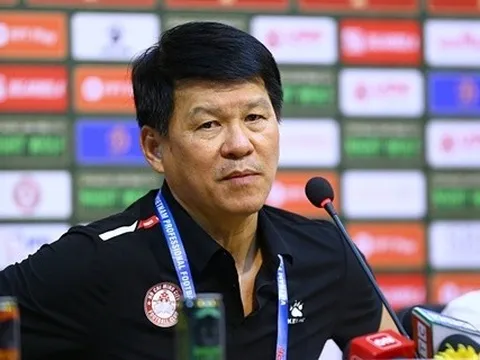HLV Vũ Tiến Thành: Cứ đá với Hà Nội là thua vì trọng tài