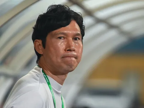 Cựu HLV CLB Hà Nội thoát cảnh thất nghiệp