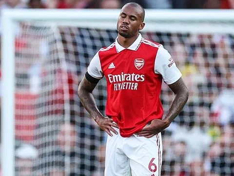 'Hố đen' Arsenal tiếp tục khiến CĐV thót tim