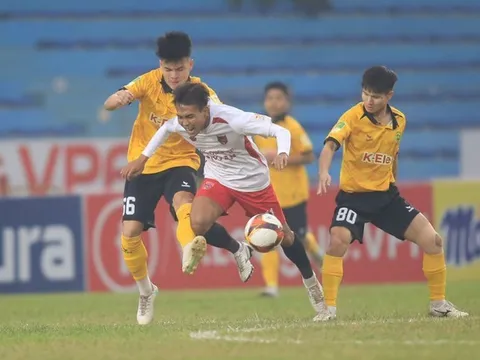 Hoàng Anh lập siêu phẩm, Long An vẫn mất điểm đáng tiếc trước Hòa Bình